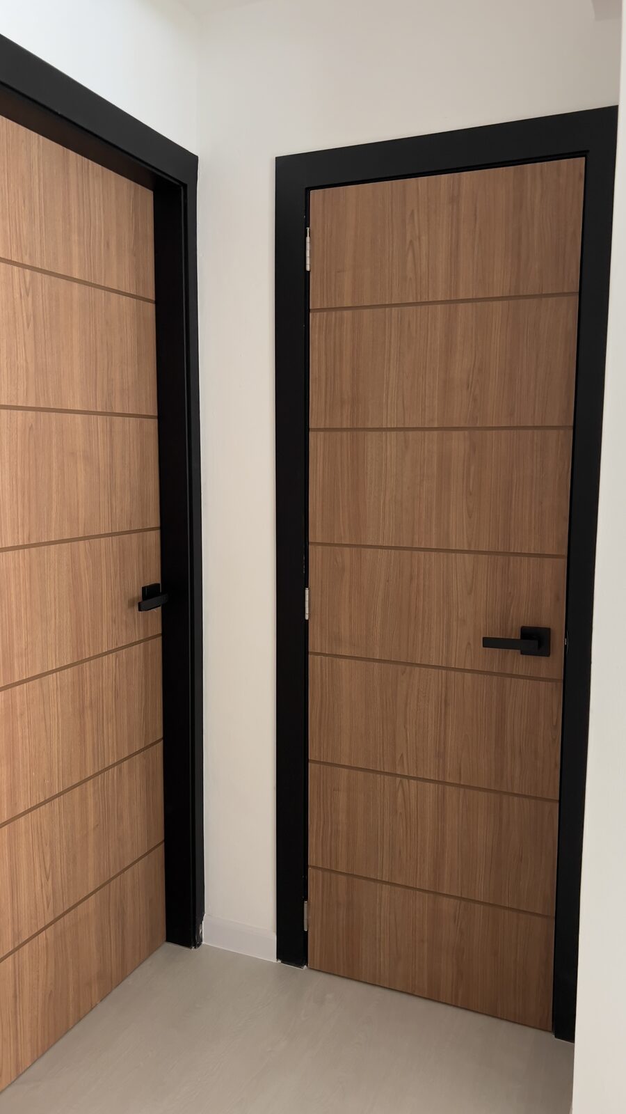 Puerta interior fabricada a medida en planta